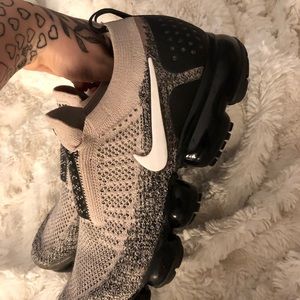 Nike Vapormax Moc 2 ‘Moon Particle’